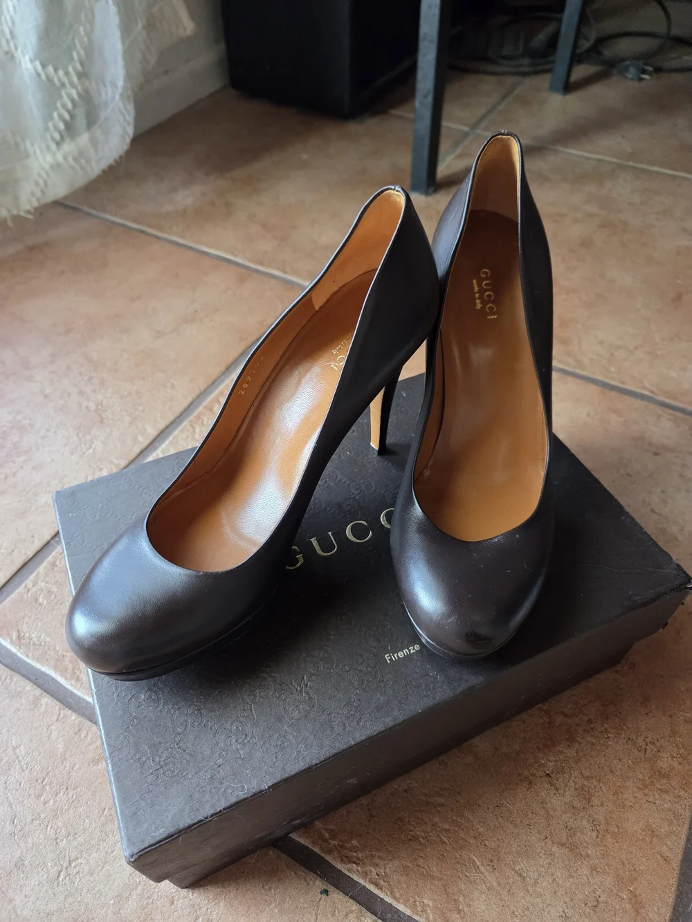 GUCCI Nappa Charlotte BRWN Leather Platform Pumps Heels  38.5/US 8.5 MSRP $520